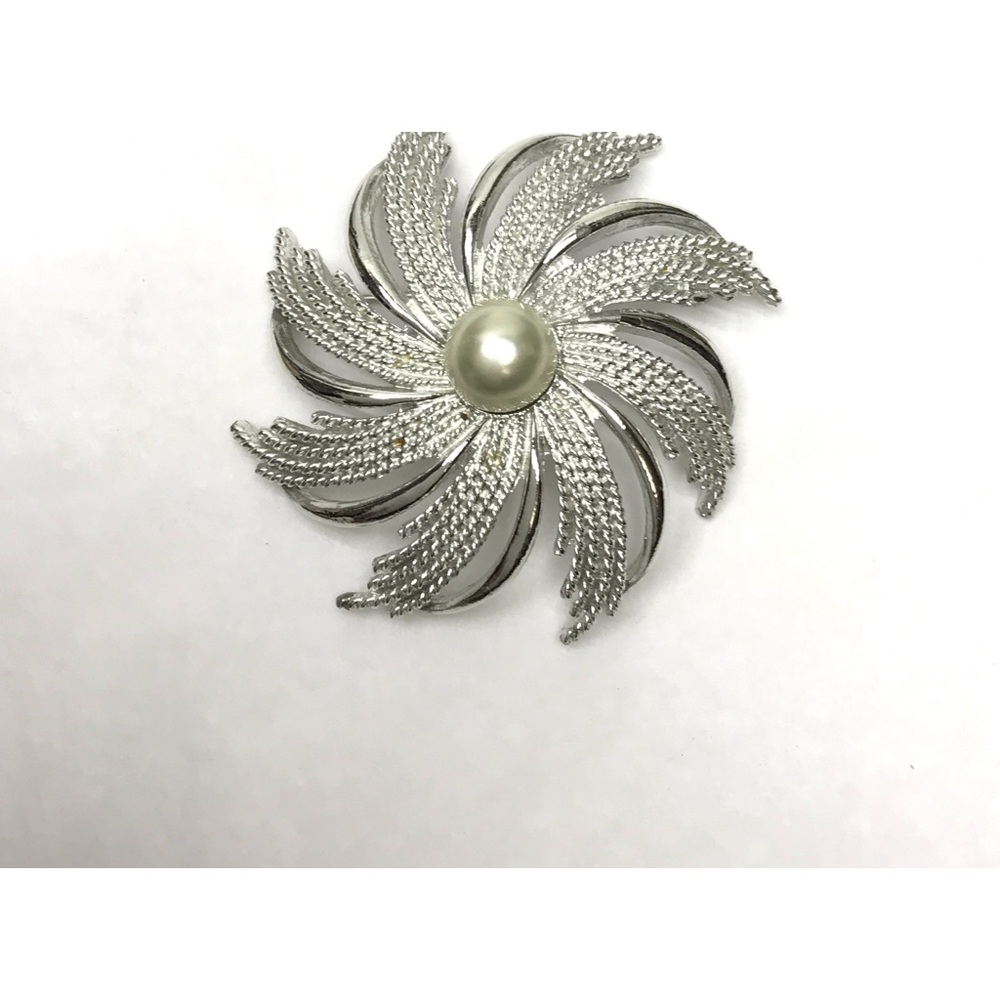 Sarah Coventry Silvery Sunburst Brooch Some Tarnish & Wear